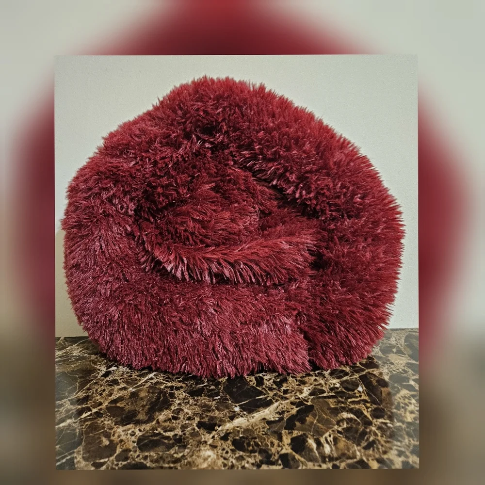Luxurious Wine Red Donut Plush Round Pet Bed- XS 🐶